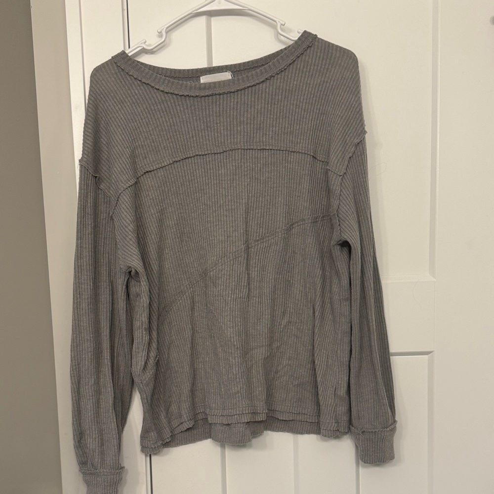 ANDREE BY UNIT Gray Ribbed Knit Top